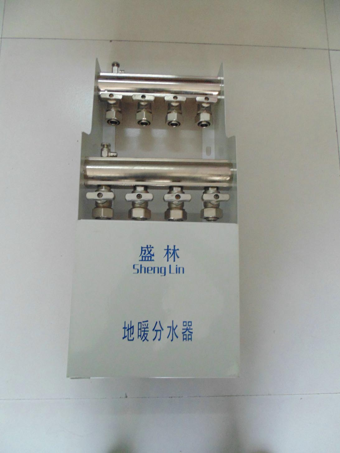 地暖分水器003 西安盛林管业地暖设备专业解析
